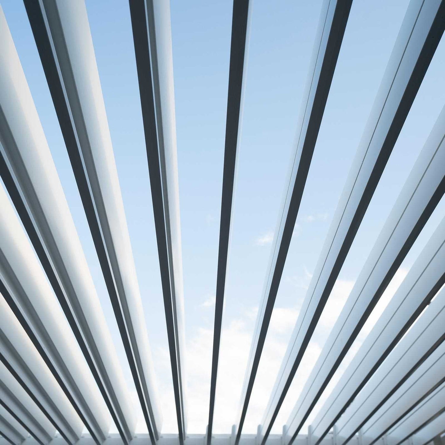 4m x 3.6m Aluminium Louvered Pergola – Grey